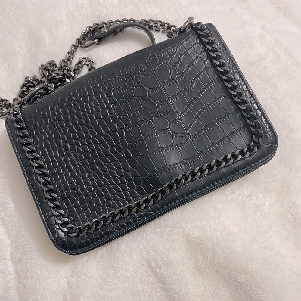 Dynamite crossbody bag